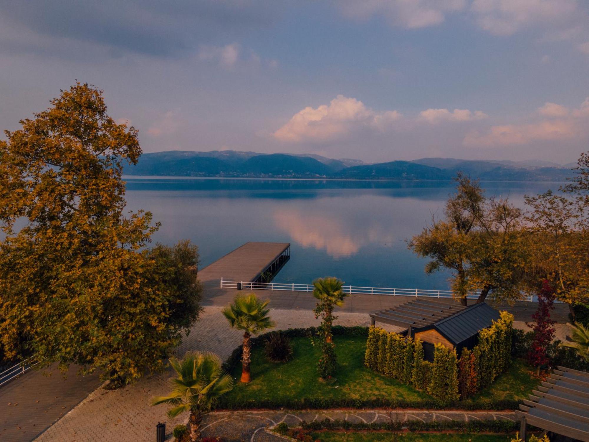 Gölevi Konaklama&Restaurant Sapanca Bagian luar foto